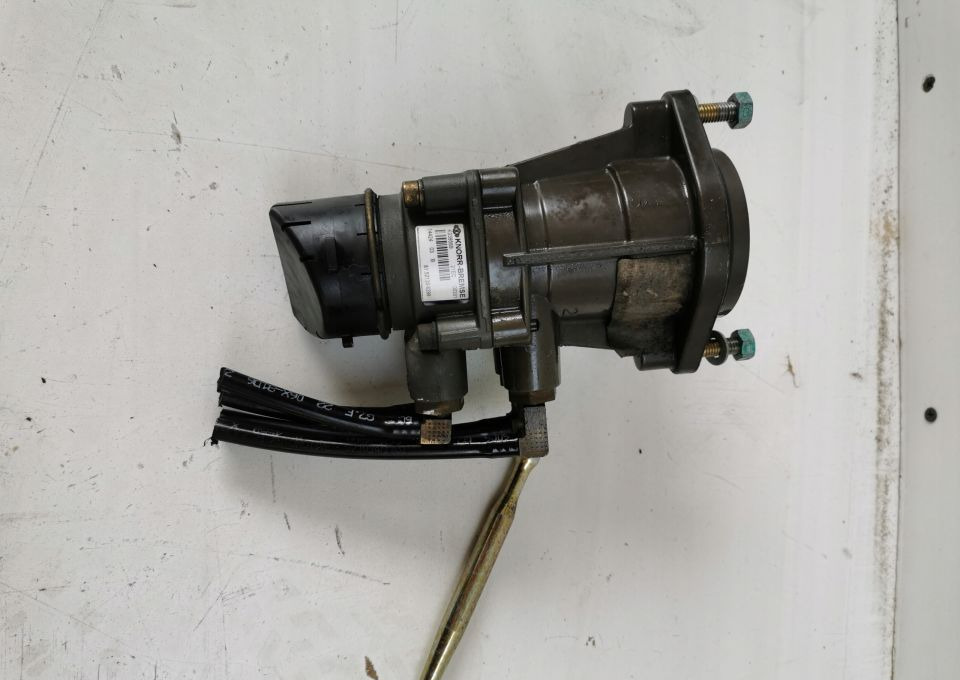 ZAWÓR GŁÓWNY HAMULCA MAN TGX TGS E6 81. 52130-6298 - Stabdžių vožtuvas - Sunkvežimis: foto 1 ZAWÓR GŁÓWNY HAMULCA MAN TGX TGS E6 81. 52130-6298 - Stabdžių vožtuvas - Sunkvežimis: foto 1