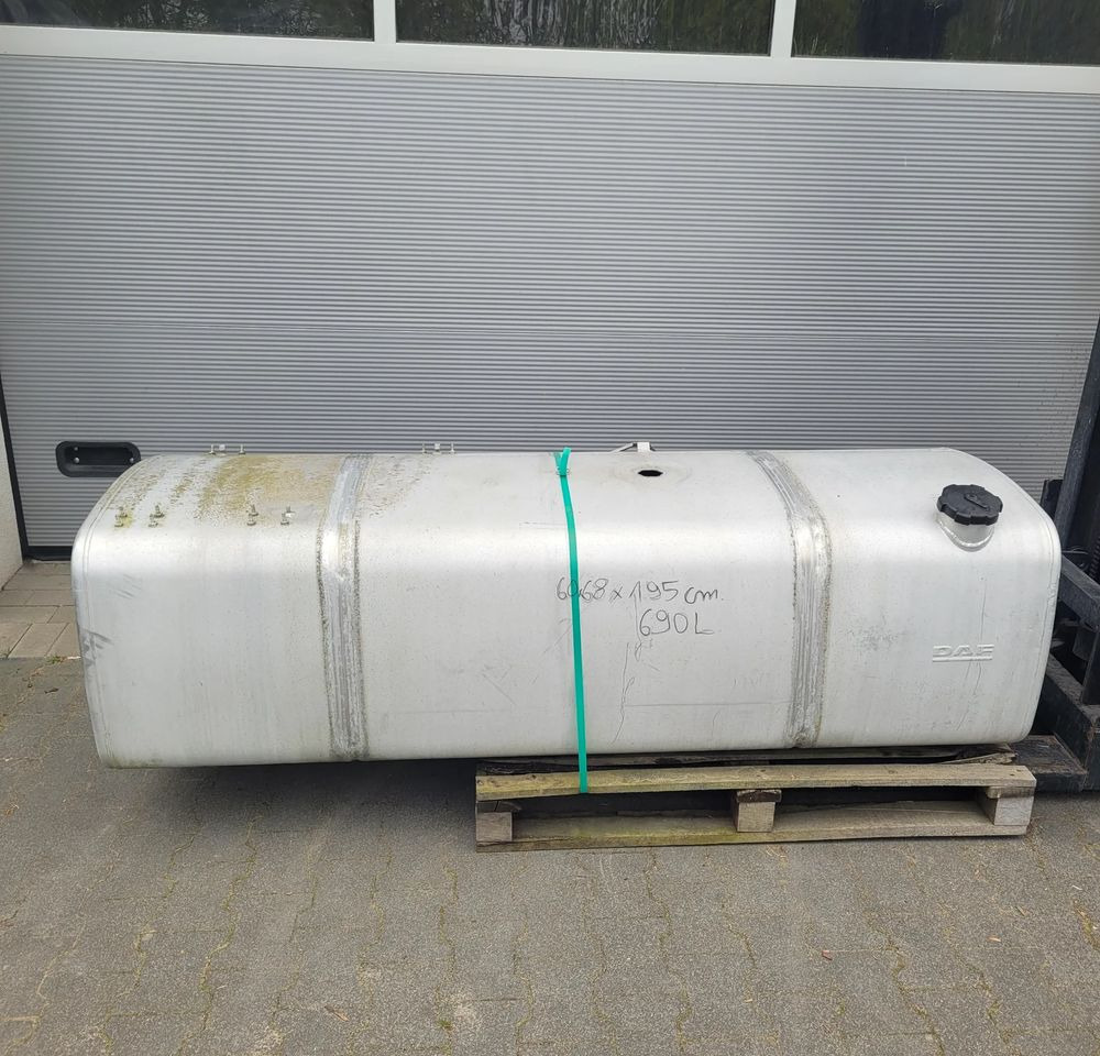 ZBIORNIK PALIWA DAF 690L 1945569 60X68X195CM CHWALIM116 - Degalų bakas - Sunkvežimis: foto 1 ZBIORNIK PALIWA DAF 690L 1945569 60X68X195CM CHWALIM116 - Degalų bakas - Sunkvežimis: foto 1
