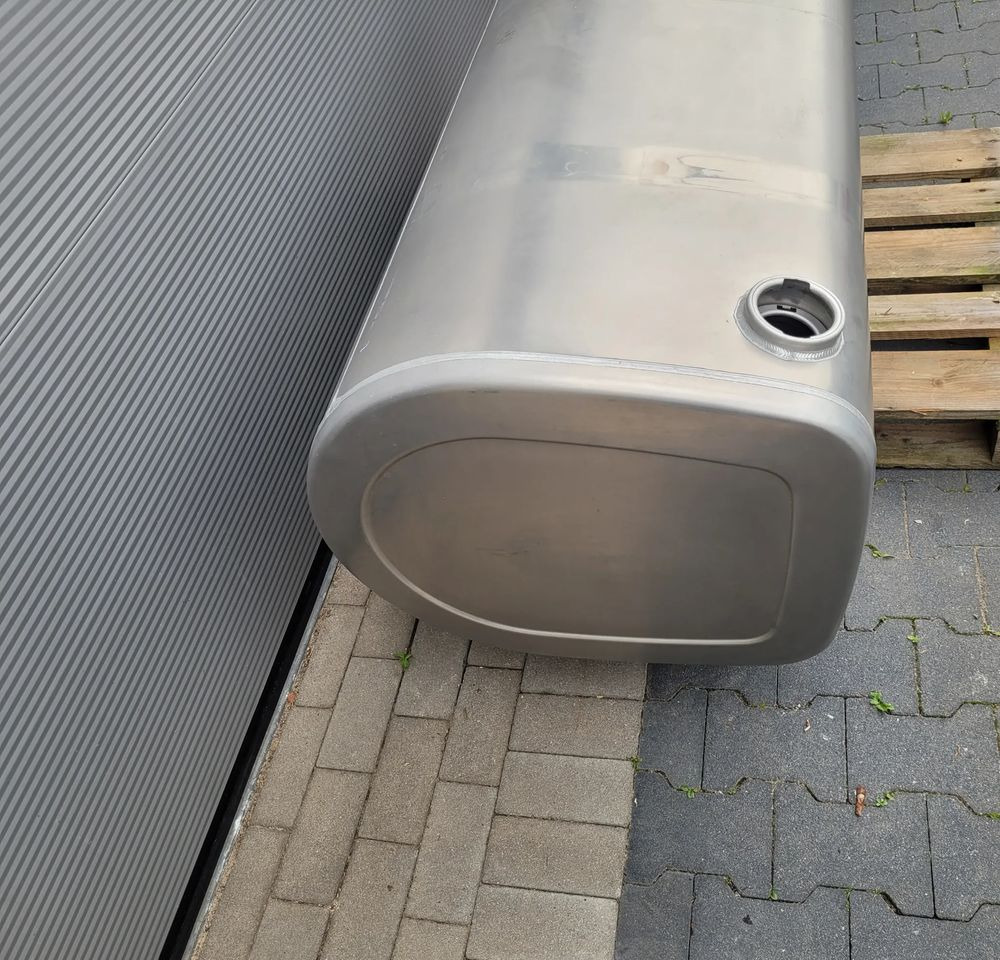 ZBIORNIK PALIWA VOLVO FH4 FH5 GAMA 160x55x68cm 505L 21516480 CHWALIM116 - Degalų bakas - Sunkvežimis: foto 2 ZBIORNIK PALIWA VOLVO FH4 FH5 GAMA 160x55x68cm 505L 21516480 CHWALIM116 - Degalų bakas - Sunkvežimis: foto 2