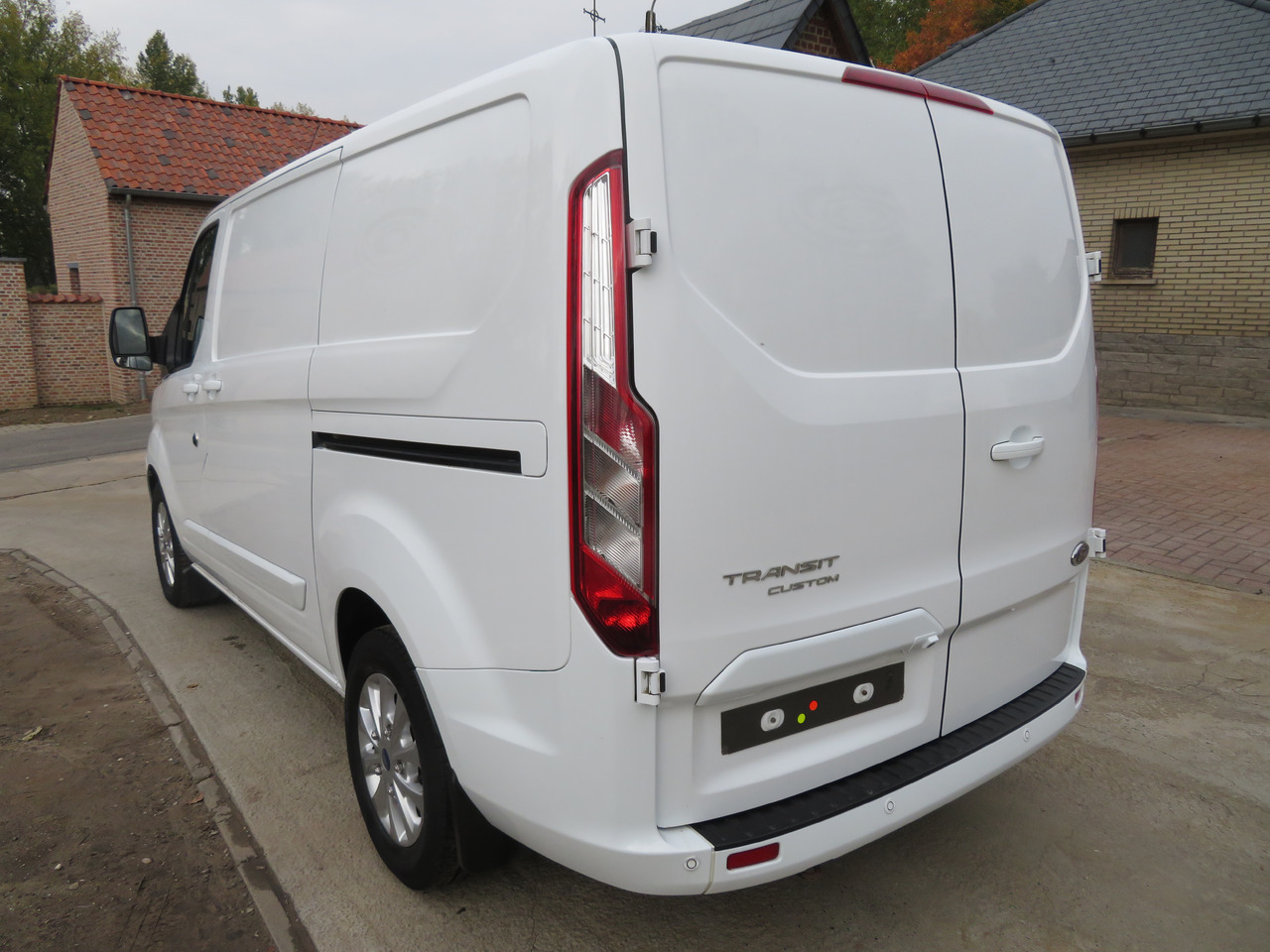 Ford Transit Custom 2.0tdci - Mažas furgonas: foto 5 Ford Transit Custom 2.0tdci - Mažas furgonas: foto 5