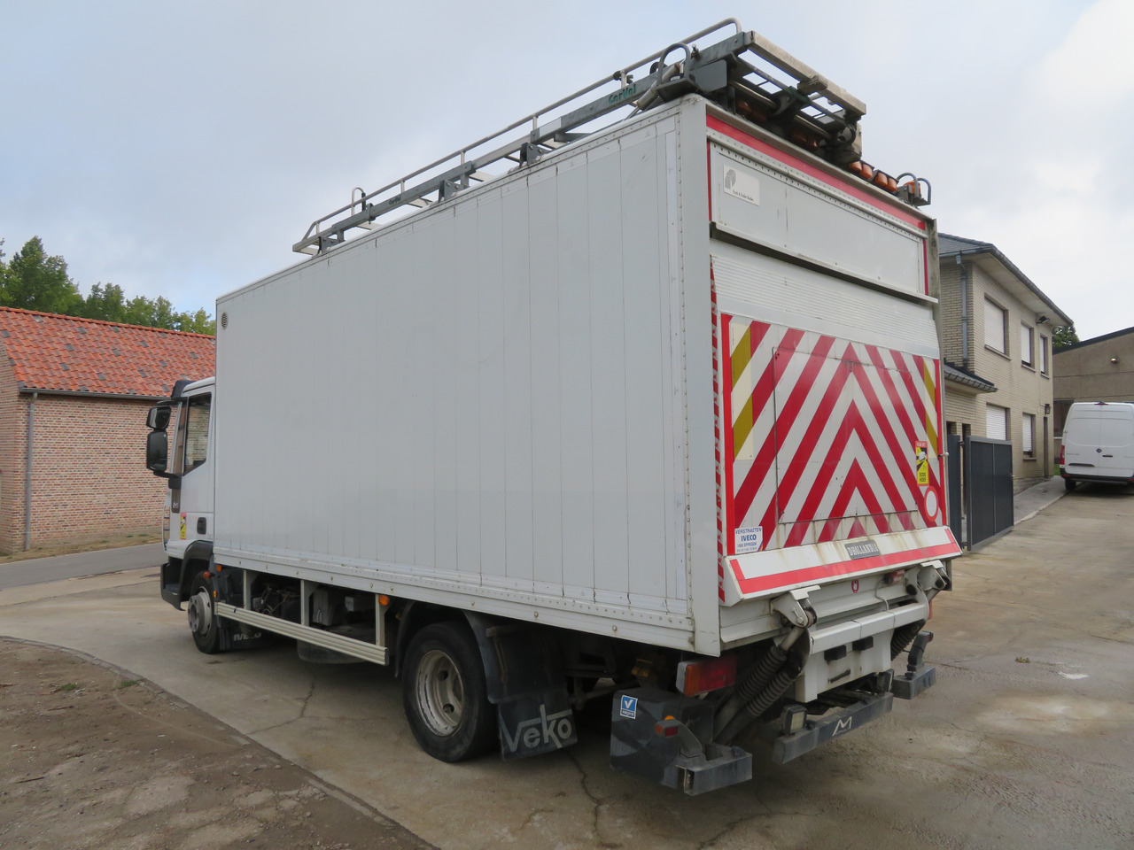 Iveco Eurocargo ML90E18 Bakwagen - Furgonas sunkvežimis: foto 5 Iveco Eurocargo ML90E18 Bakwagen - Furgonas sunkvežimis: foto 5