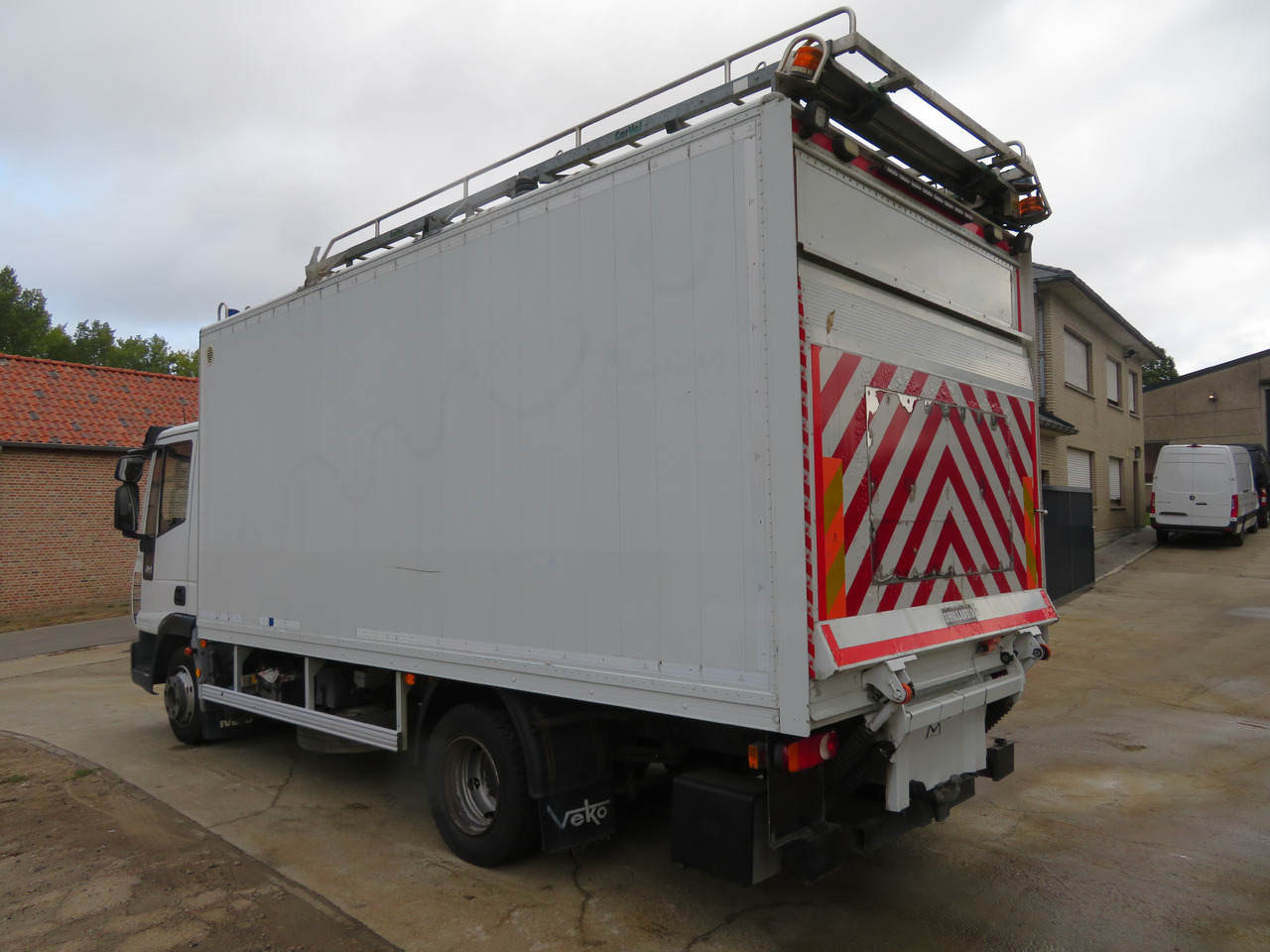 Iveco Eurocargo ML90E18 Bakwagen - Furgonas sunkvežimis: foto 5 Iveco Eurocargo ML90E18 Bakwagen - Furgonas sunkvežimis: foto 5