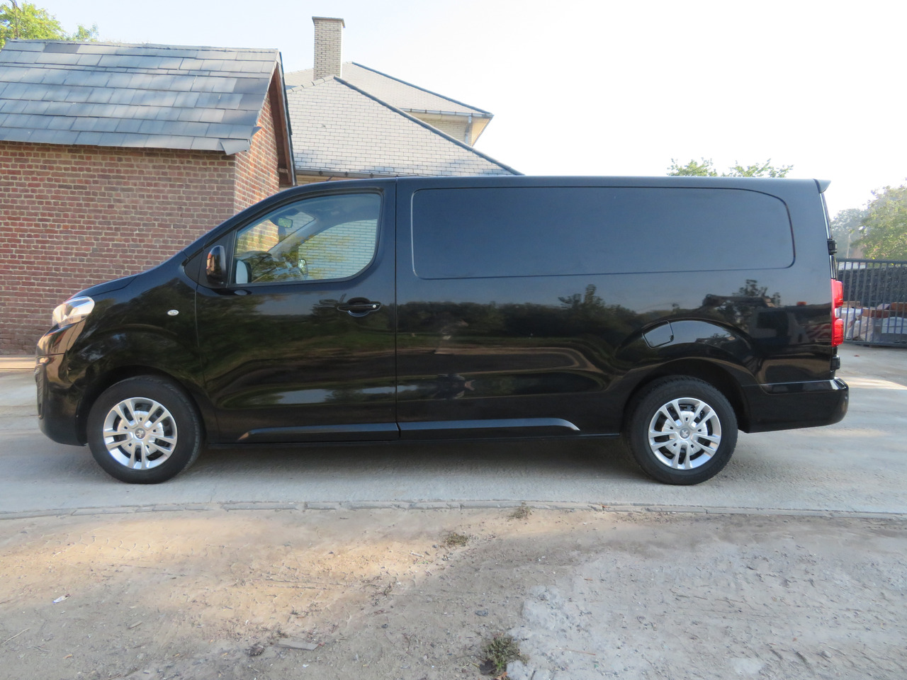 Peugeot Expert 2.0 BlueHDi - L3 - Automaat - Krovininis mikroautobusas: foto 4 Peugeot Expert 2.0 BlueHDi - L3 - Automaat - Krovininis mikroautobusas: foto 4