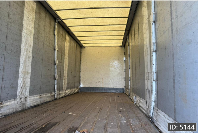 Scania P230 Day Cab, Euro 5, / Manual / 750x248x260 / DHOLLANDIA - Tentinis sunkvežimis: foto 5 Scania P230 Day Cab, Euro 5, / Manual / 750x248x260 / DHOLLANDIA - Tentinis sunkvežimis: foto 5