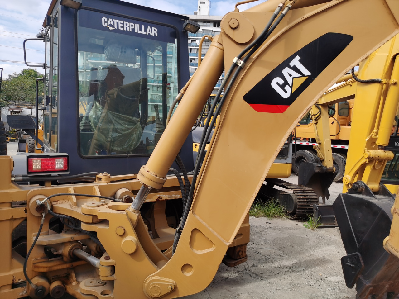 CAT 420F Backhoe Loader Click Here for Discount - Ekskavatorius-krautuvas: foto 3 CAT 420F Backhoe Loader Click Here for Discount - Ekskavatorius-krautuvas: foto 3