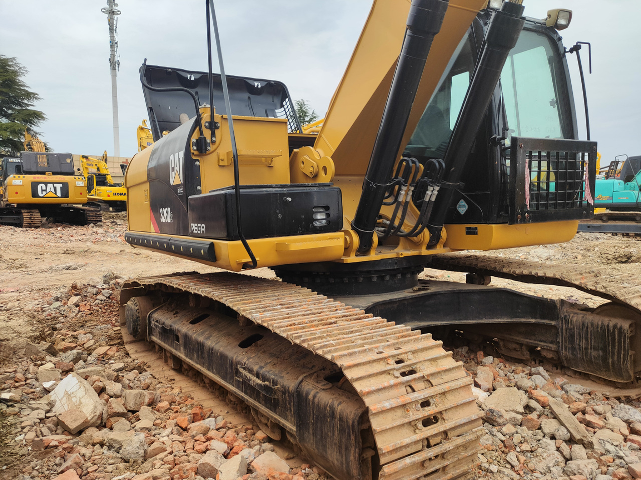 CATERPILLAR 326D - Vikšrinis ekskavatorius: foto 5 CATERPILLAR 326D - Vikšrinis ekskavatorius: foto 5