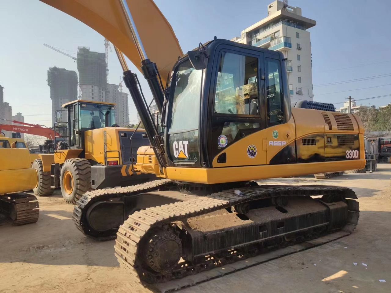 CATERPILLAR 330D - Vikšrinis ekskavatorius: foto 1 CATERPILLAR 330D - Vikšrinis ekskavatorius: foto 1