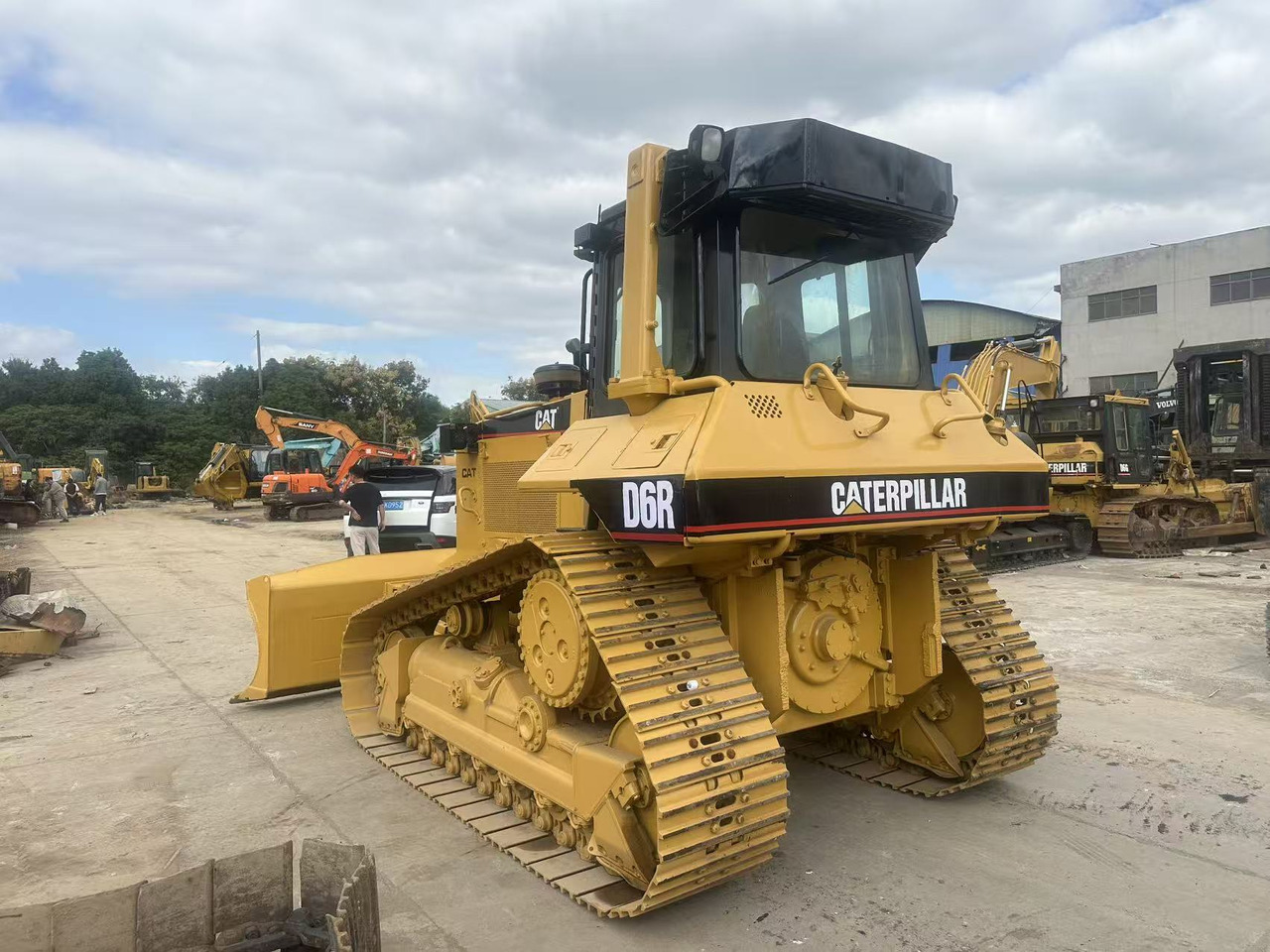CATERPILLAR D6R Bulldozer Click forDiscount - Buldozeris: foto 4 CATERPILLAR D6R Bulldozer Click forDiscount - Buldozeris: foto 4
