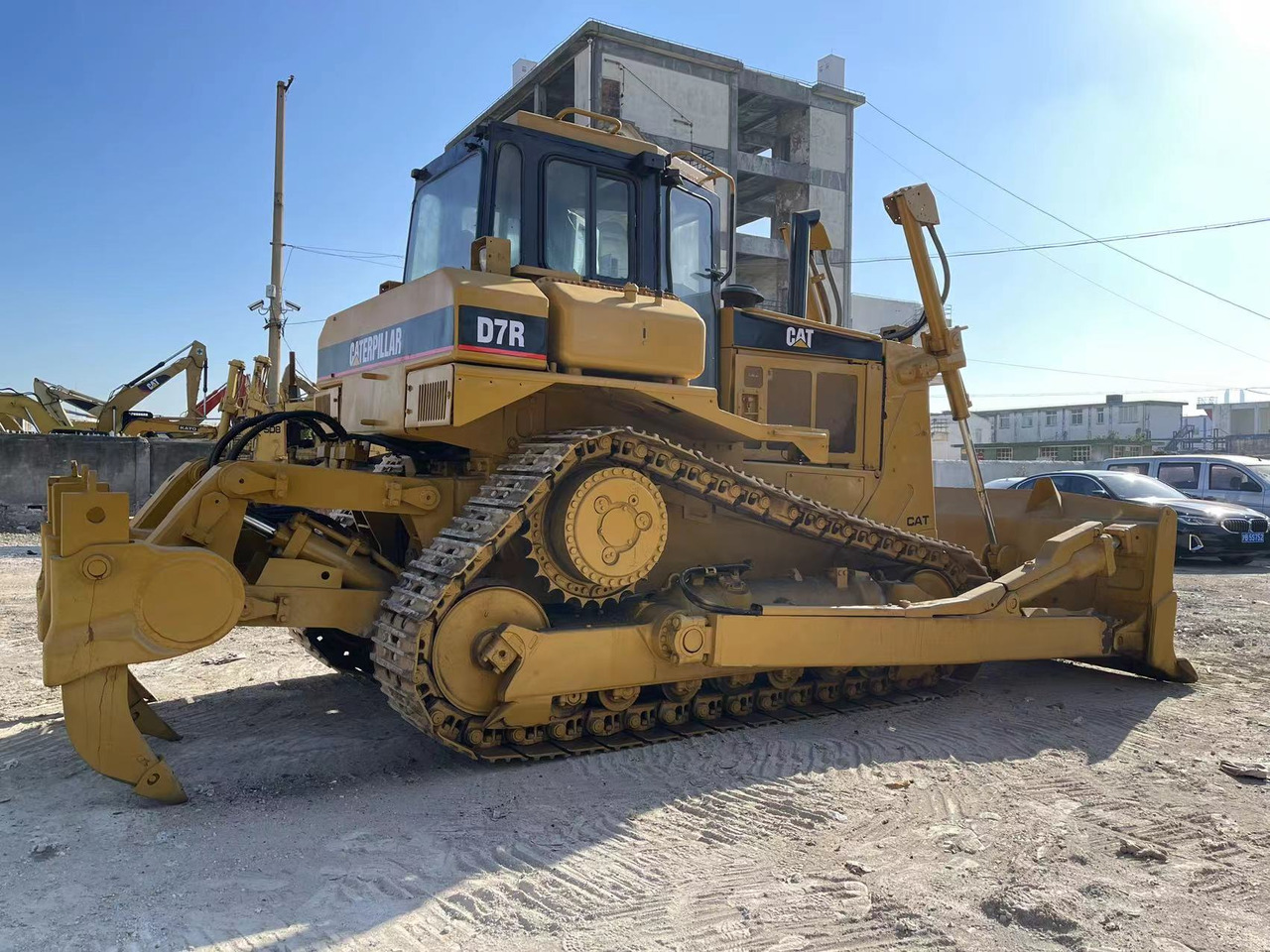 CATERPILLAR D7R - Buldozeris: foto 4 CATERPILLAR D7R - Buldozeris: foto 4