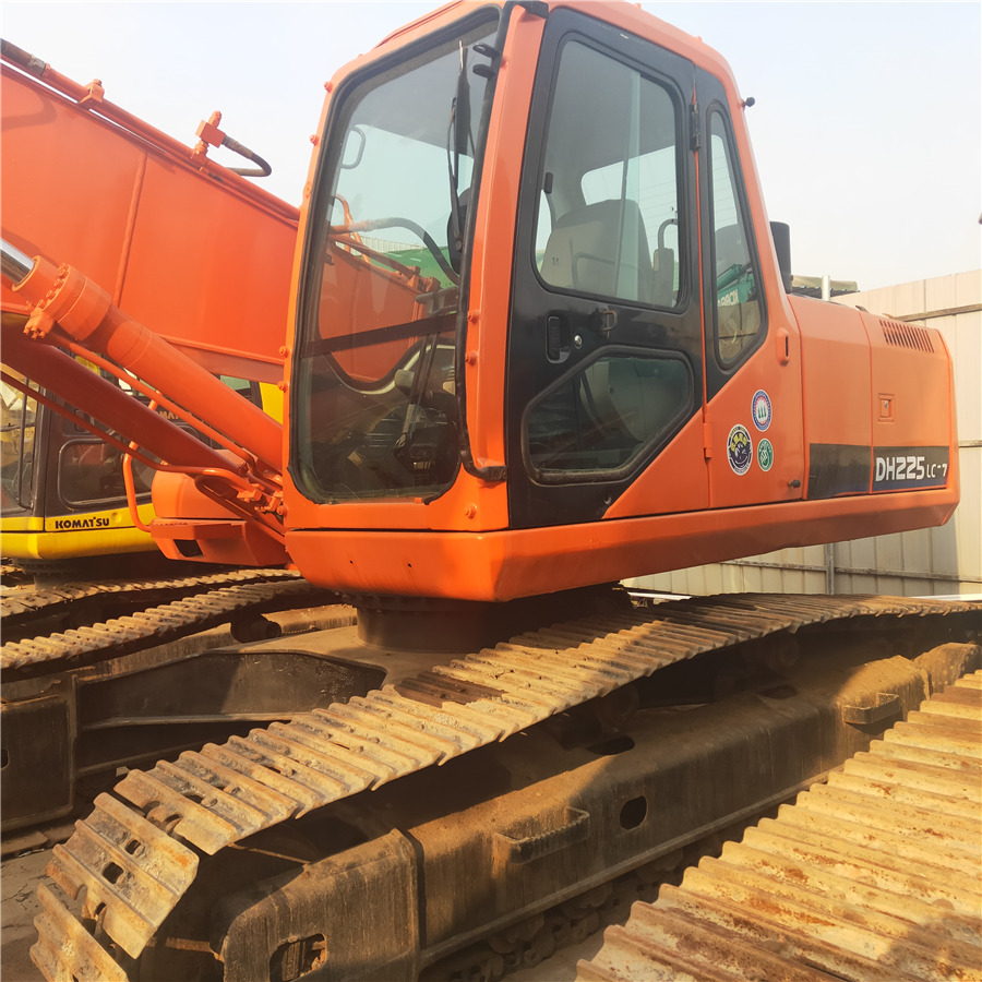 DOOSAN DH220LC-7$21000 - Vikšrinis ekskavatorius: foto 4 DOOSAN DH220LC-7$21000 - Vikšrinis ekskavatorius: foto 4