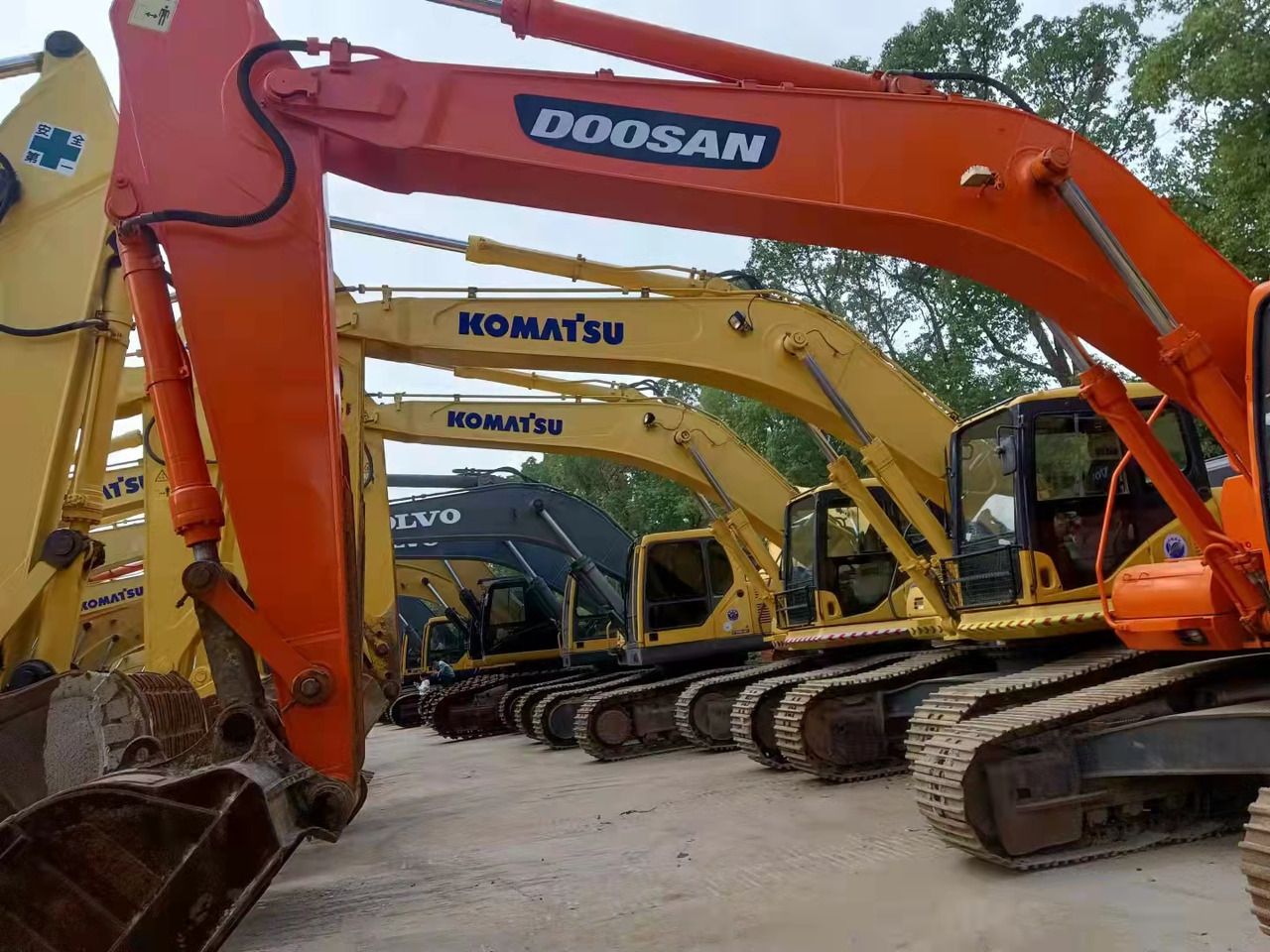 DOOSAN DH300LC-7 - Vikšrinis ekskavatorius: foto 1 DOOSAN DH300LC-7 - Vikšrinis ekskavatorius: foto 1