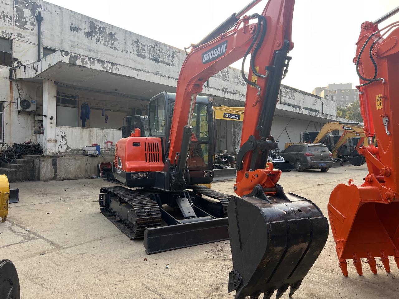 DOOSAN DX 60 Mini excavator - Mini ekskavatorius: foto 2 DOOSAN DX 60 Mini excavator - Mini ekskavatorius: foto 2