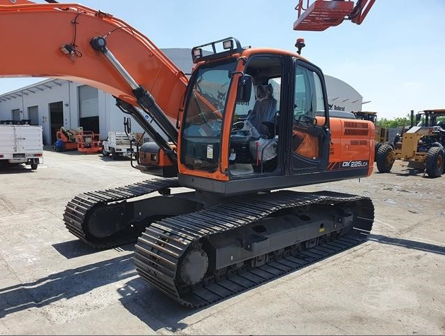DOOSAN DX225LCA - Vikšrinis ekskavatorius: foto 2 DOOSAN DX225LCA - Vikšrinis ekskavatorius: foto 2