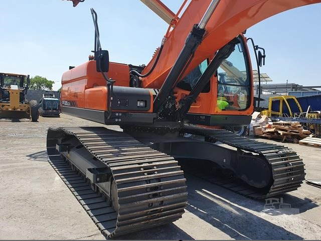 DOOSAN DX225LCA - Vikšrinis ekskavatorius: foto 5 DOOSAN DX225LCA - Vikšrinis ekskavatorius: foto 5