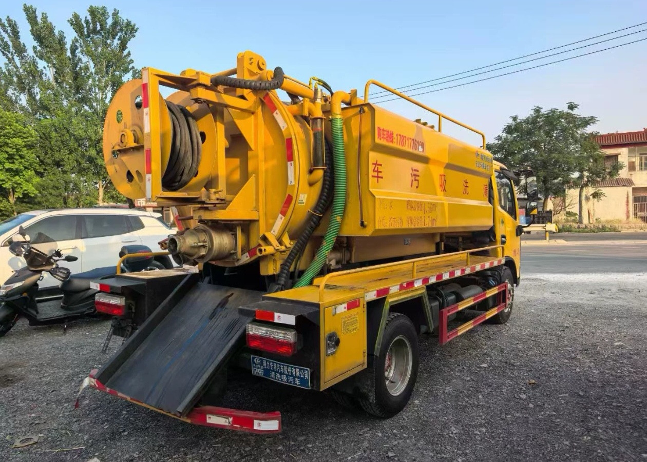 DongFeng Small Sewage Truck - Asenizatorius: foto 4 DongFeng Small Sewage Truck - Asenizatorius: foto 4