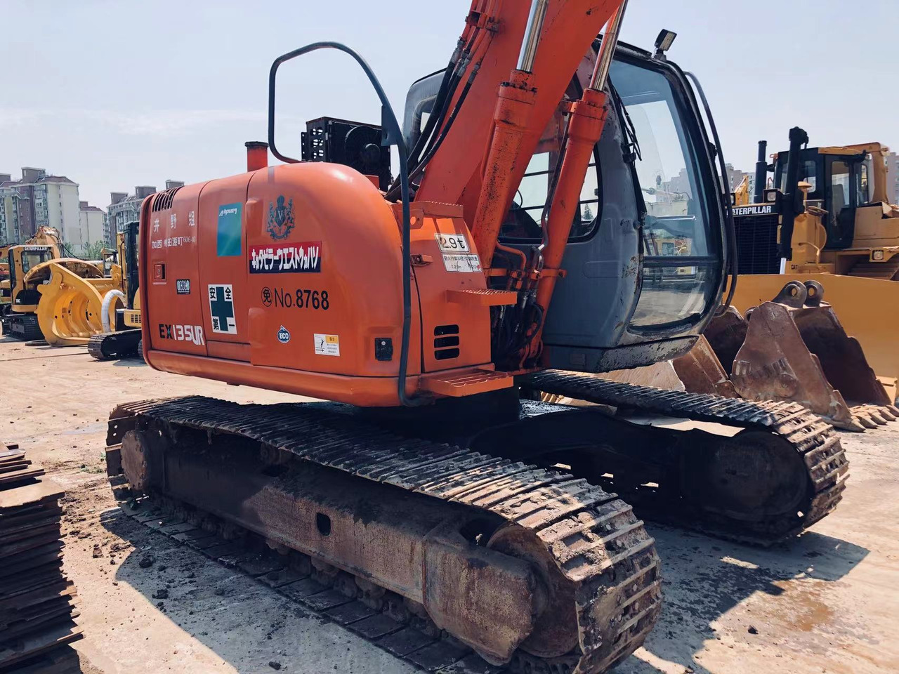 HITACHI EX135 - Vikšrinis ekskavatorius: foto 3 HITACHI EX135 - Vikšrinis ekskavatorius: foto 3