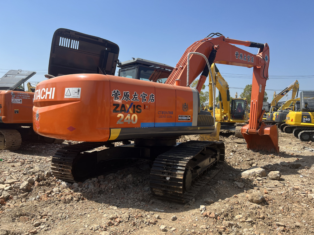 HITACHI ZX240 - Vikšrinis ekskavatorius: foto 4 HITACHI ZX240 - Vikšrinis ekskavatorius: foto 4
