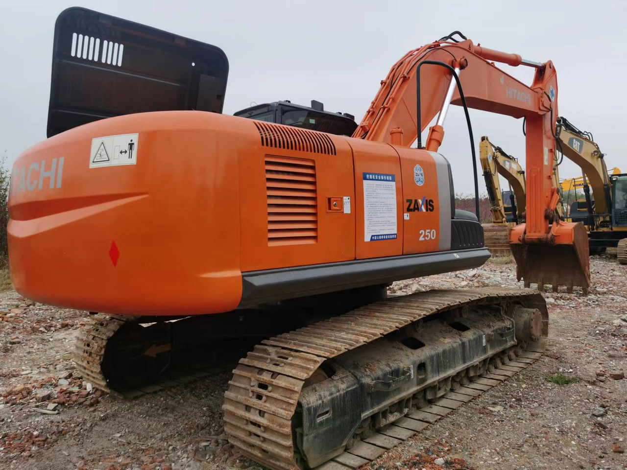 HITACHI ZX250 - Vikšrinis ekskavatorius: foto 1 HITACHI ZX250 - Vikšrinis ekskavatorius: foto 1