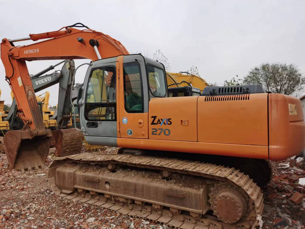 HITACHI ZX270 - Vikšrinis ekskavatorius: foto 3 HITACHI ZX270 - Vikšrinis ekskavatorius: foto 3