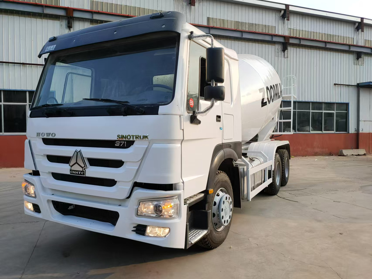 HOWO 371HP Concrete Mixer Truck Click for Discount - Betonvežis: foto 1 HOWO 371HP Concrete Mixer Truck Click for Discount - Betonvežis: foto 1