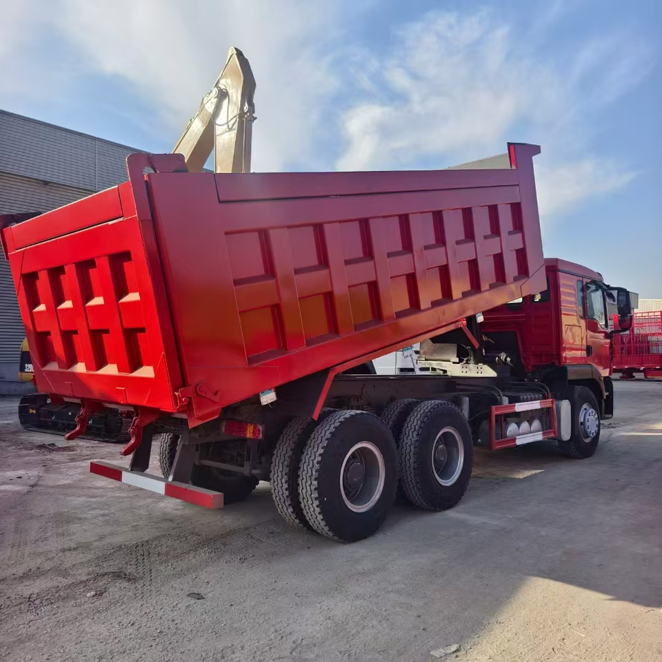 Savivartis sunkvežimis HOWO TX380 6X4: foto 1