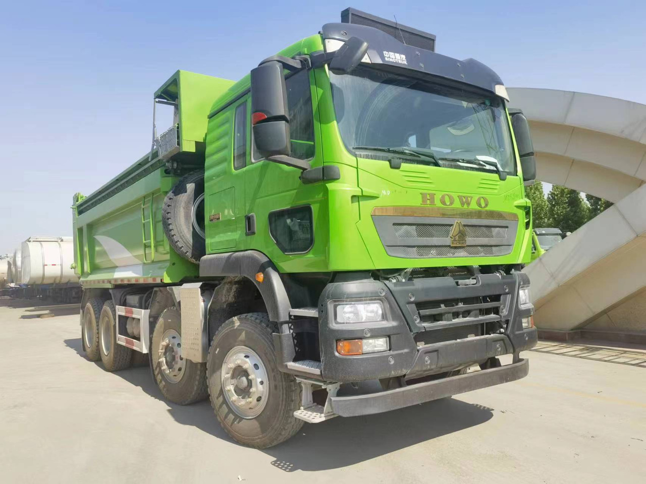 Howo Dump Truck TX 400HP Click for Discount - Tentinis sunkvežimis: foto 4 Howo Dump Truck TX 400HP Click for Discount - Tentinis sunkvežimis: foto 4