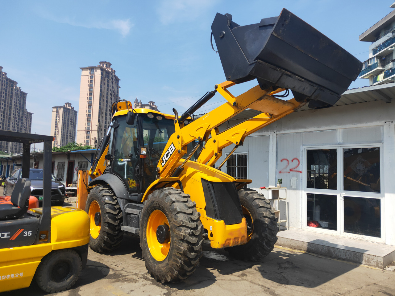 JCB 4CX - Ekskavatorius-krautuvas: foto 1 JCB 4CX - Ekskavatorius-krautuvas: foto 1