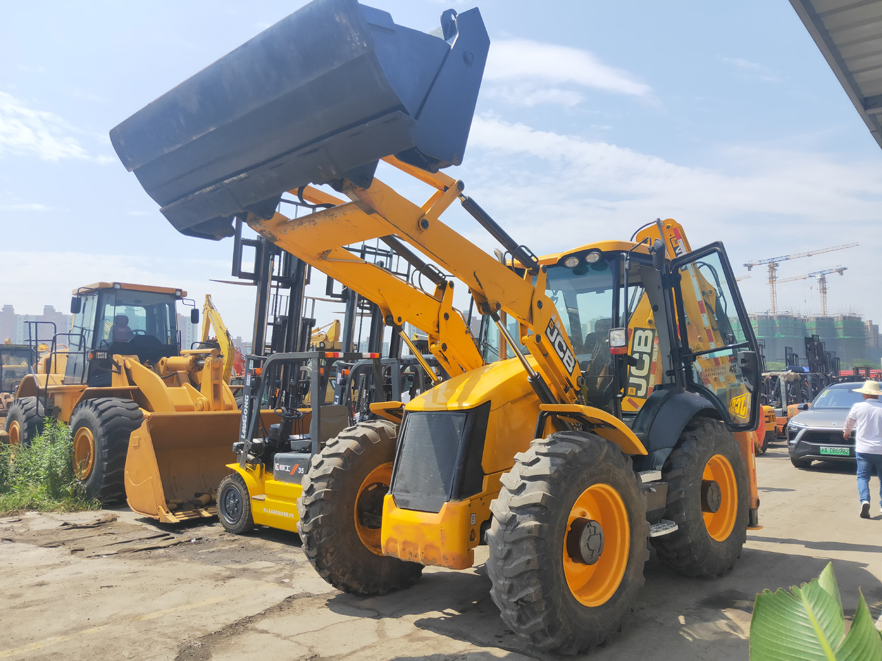 JCB 4CX - Ekskavatorius-krautuvas: foto 3 JCB 4CX - Ekskavatorius-krautuvas: foto 3
