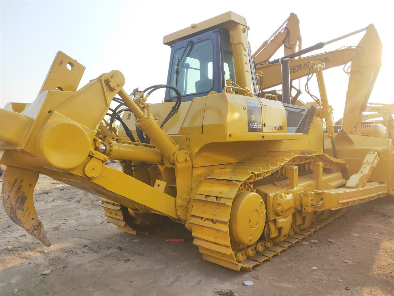 KOMATSU D155AX-5 - Buldozeris: foto 4 KOMATSU D155AX-5 - Buldozeris: foto 4