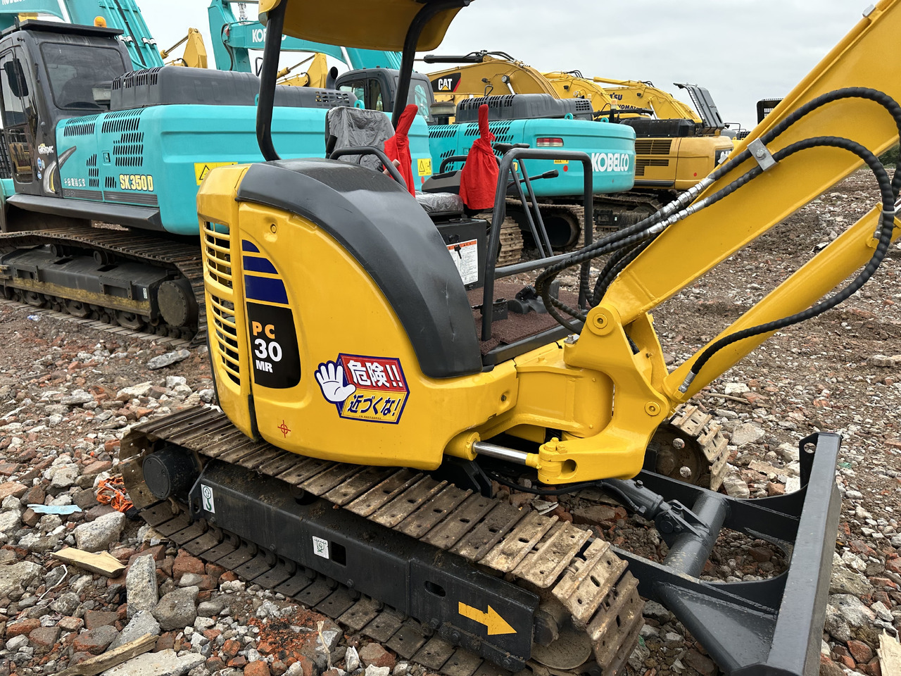 KOMATSU Mini Excavator PC30 Powerful and Efficient Yanmar Engine - Mini ekskavatorius: foto 3 KOMATSU Mini Excavator PC30 Powerful and Efficient Yanmar Engine - Mini ekskavatorius: foto 3