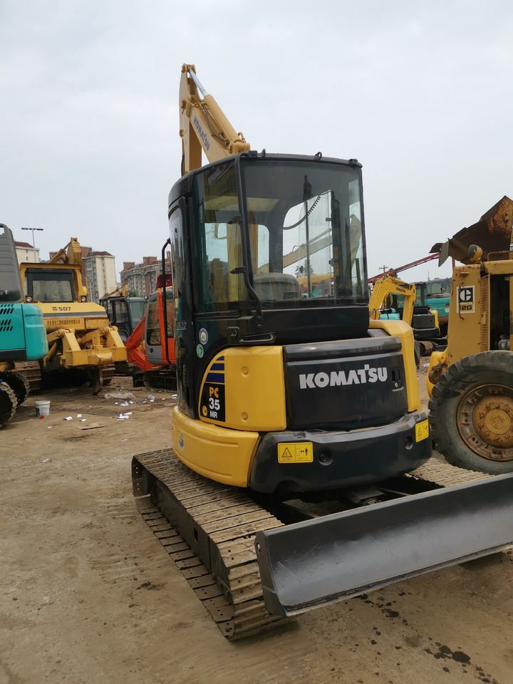 KOMATSU PC35MR - Vikšrinis ekskavatorius: foto 3 KOMATSU PC35MR - Vikšrinis ekskavatorius: foto 3
