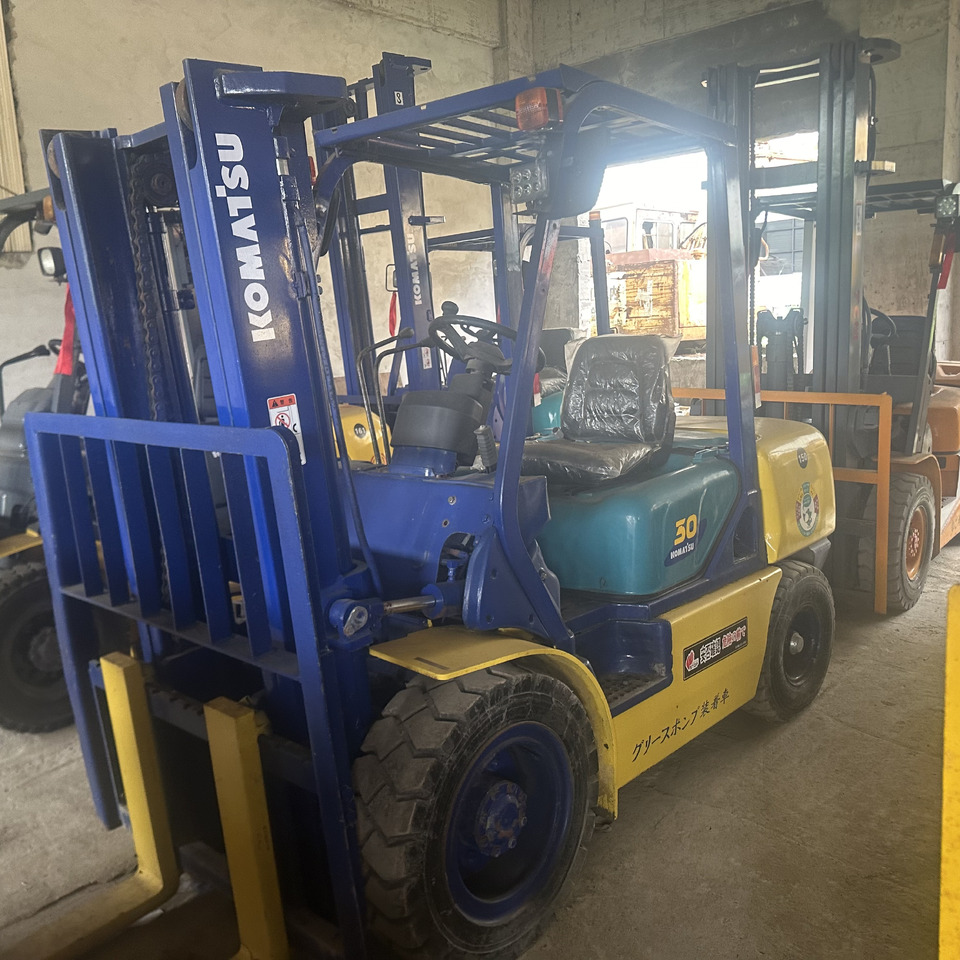 Komatsu FD30 Forklift Click for Discount - Dyzelinis krautuvas: foto 1 Komatsu FD30 Forklift Click for Discount - Dyzelinis krautuvas: foto 1