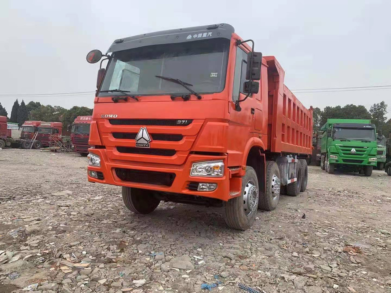 SINOTRUK HOWO 371 8X4 CLICK HERE FOR DISCOUNT - Savivartis sunkvežimis: foto 1 SINOTRUK HOWO 371 8X4 CLICK HERE FOR DISCOUNT - Savivartis sunkvežimis: foto 1