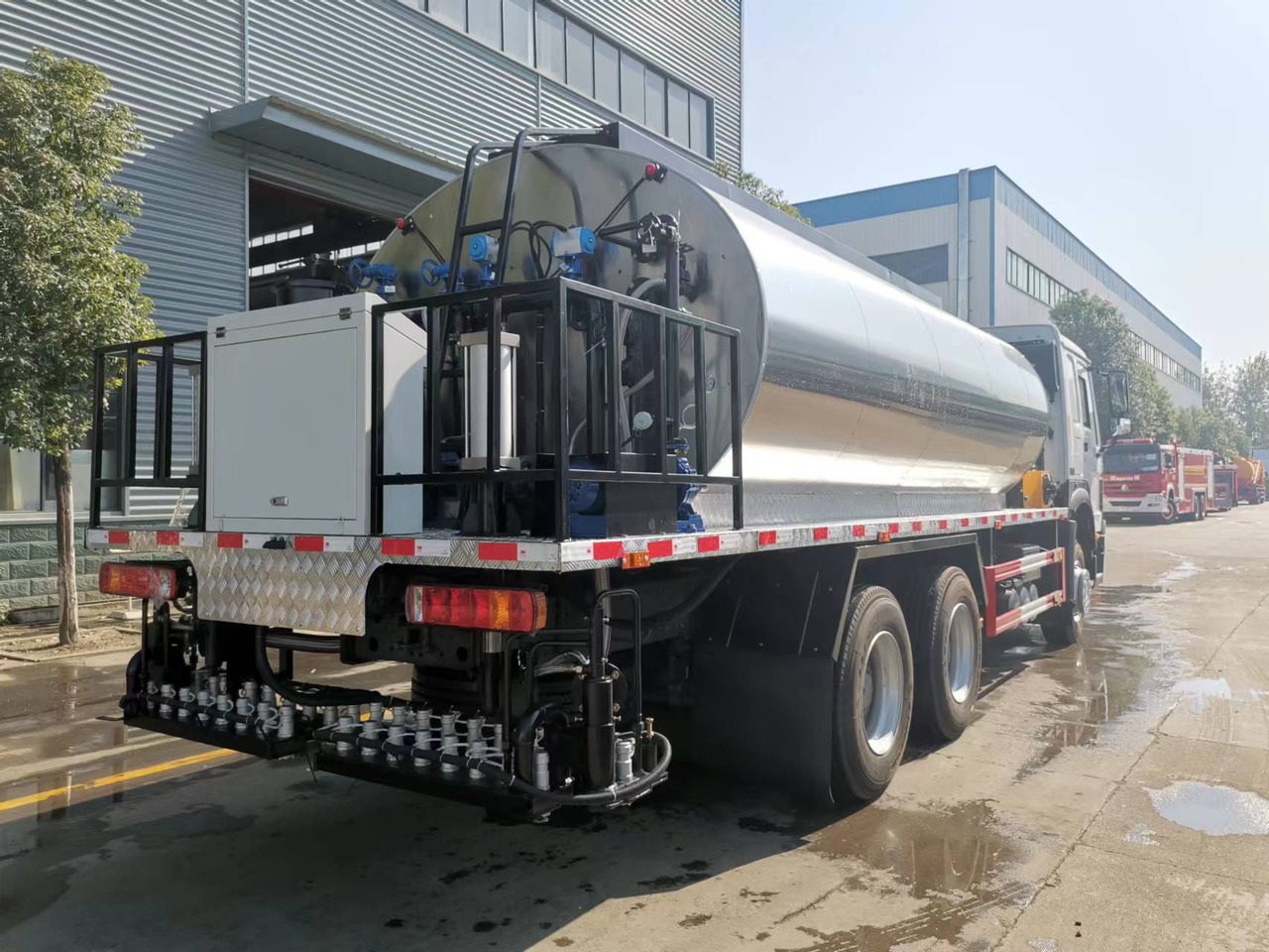 SINOTRUK HOWO CLICK HERE FOR DISCOUNT - Gudronatorius: foto 5 SINOTRUK HOWO CLICK HERE FOR DISCOUNT - Gudronatorius: foto 5