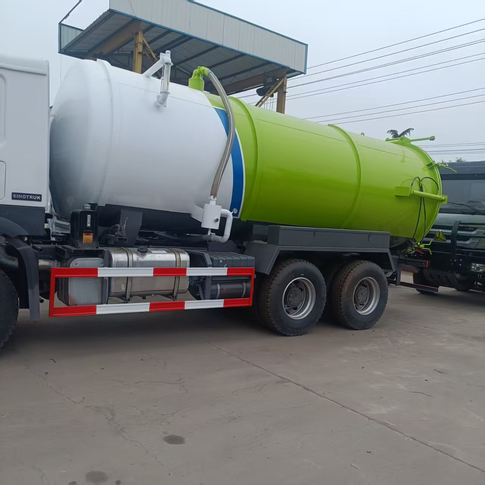 Sinotruk Howo Howo 6x4 Large Vacuum Suction Truck - Asenizatorius: foto 2 Sinotruk Howo Howo 6x4 Large Vacuum Suction Truck - Asenizatorius: foto 2