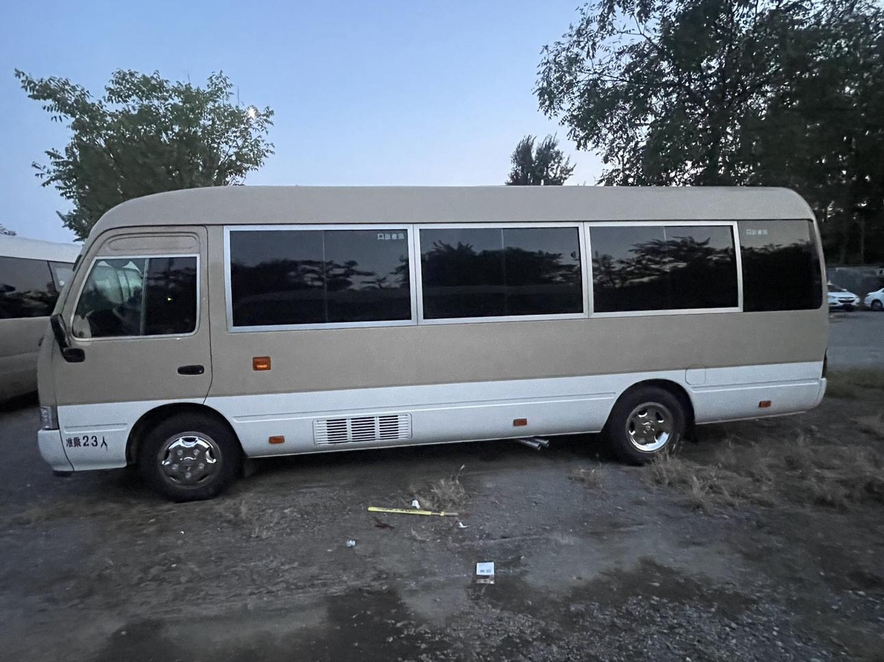TOYOTA Coaster - Miesto autobusas: foto 1 TOYOTA Coaster - Miesto autobusas: foto 1