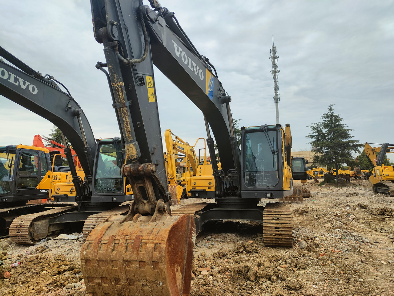 VOLVO EC220D - Vikšrinis ekskavatorius: foto 2 VOLVO EC220D - Vikšrinis ekskavatorius: foto 2