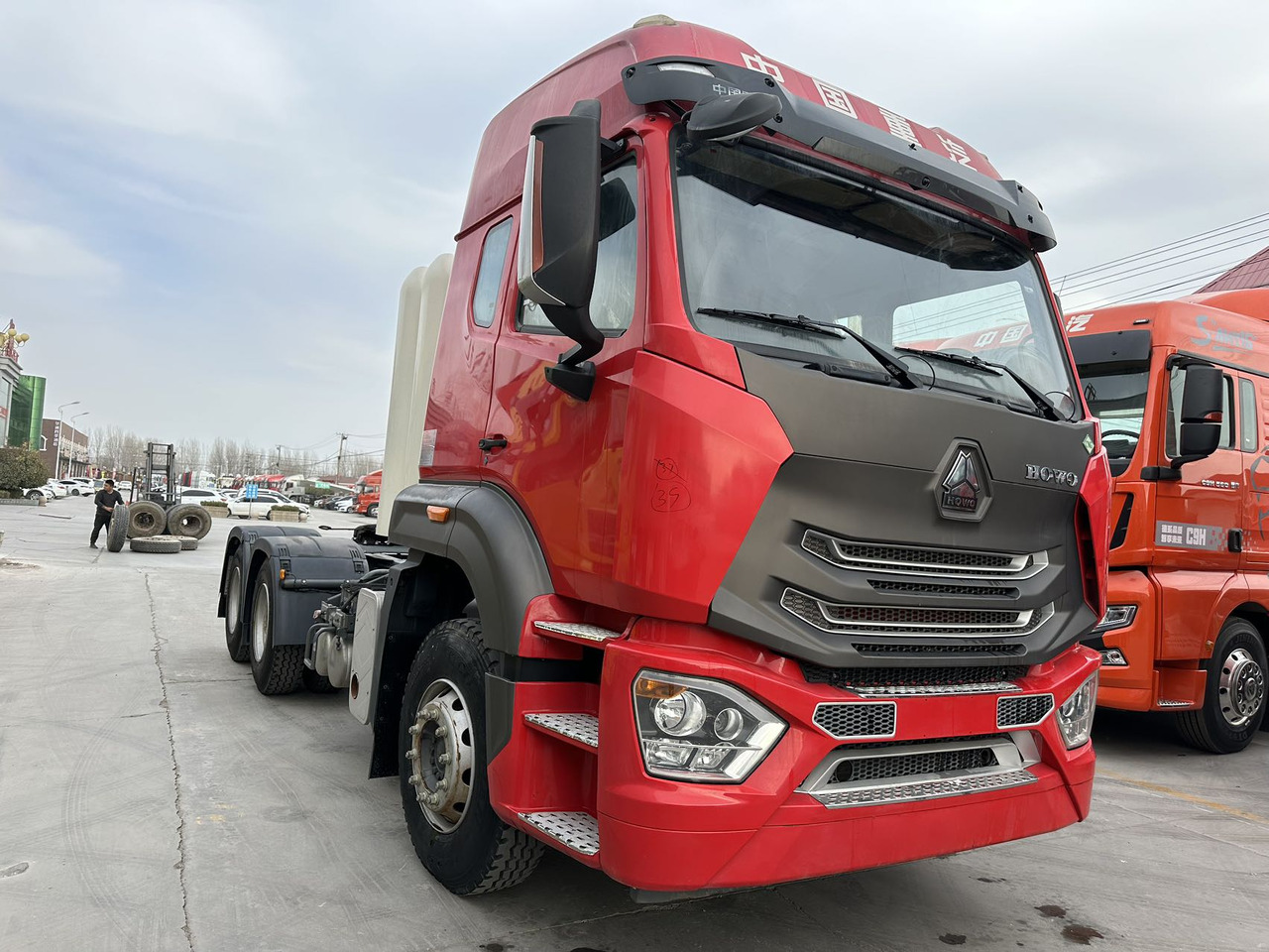 HOWO Haohan N7W 6✖4 - Vilkikas: foto 2 HOWO Haohan N7W 6✖4 - Vilkikas: foto 2