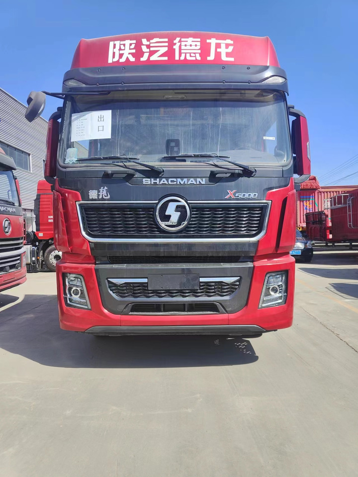 SINOTRUK Delong X5000 6X4 Automatic Tractor - Vilkikas: foto 2 SINOTRUK Delong X5000 6X4 Automatic Tractor - Vilkikas: foto 2