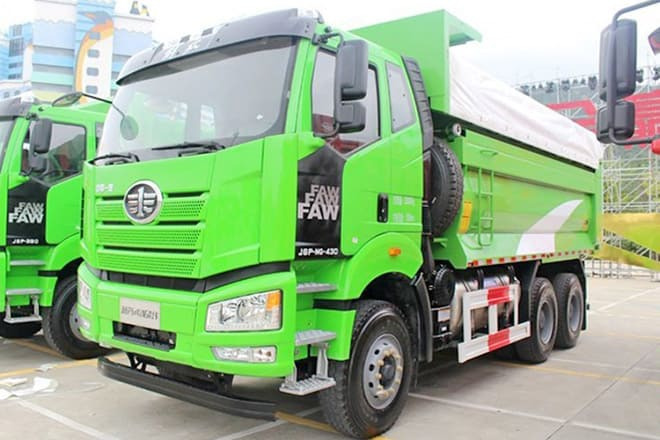 FAW Faw J6P Dump Truck for Sale in Togo - Savivartis sunkvežimis: foto 1 FAW Faw J6P Dump Truck for Sale in Togo - Savivartis sunkvežimis: foto 1