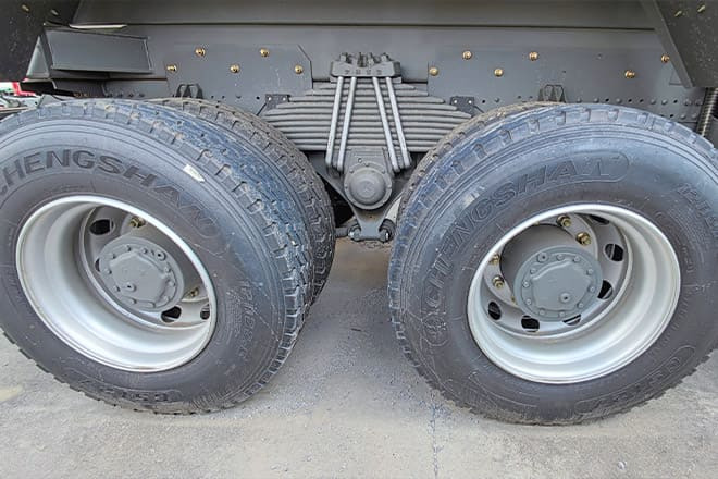 SINOTRUK Howo 400 10 Wheeler Tipper Truck for Sale in Côte d'Ivoire - Savivartis sunkvežimis: foto 5 SINOTRUK Howo 400 10 Wheeler Tipper Truck for Sale in Côte d'Ivoire - Savivartis sunkvežimis: foto 5