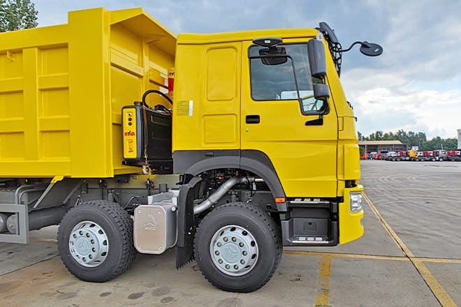 SINOTRUK Howo 430 8x4 Dump Truck Price for Sale in Senegal - Savivartis sunkvežimis: foto 3 SINOTRUK Howo 430 8x4 Dump Truck Price for Sale in Senegal - Savivartis sunkvežimis: foto 3