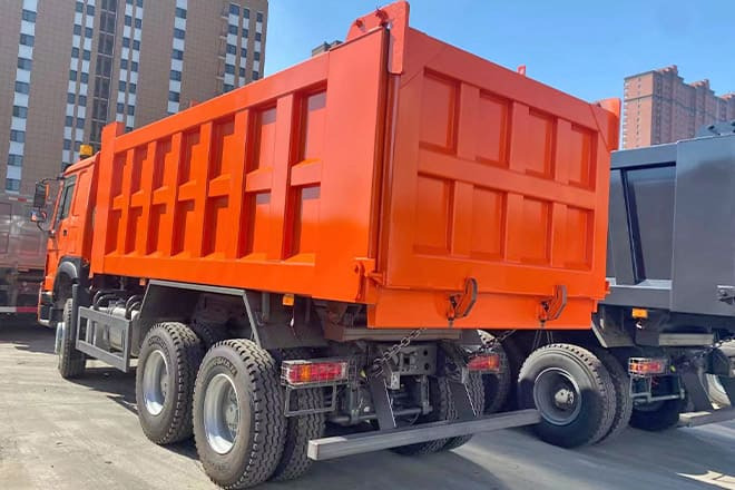 SINOTRUK Sinotruk Howo 336 6X4 Tipper for Sale in Ghana - Savivartis sunkvežimis: foto 2 SINOTRUK Sinotruk Howo 336 6X4 Tipper for Sale in Ghana - Savivartis sunkvežimis: foto 2