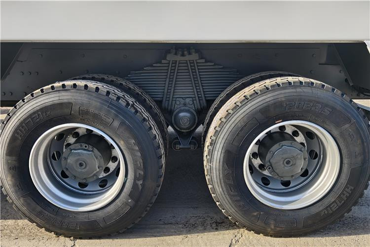 SINOTRUK Used Howo 371 Dump Truck 8x4 for Sale In Ghana - Savivartis sunkvežimis: foto 5 SINOTRUK Used Howo 371 Dump Truck 8x4 for Sale In Ghana - Savivartis sunkvežimis: foto 5