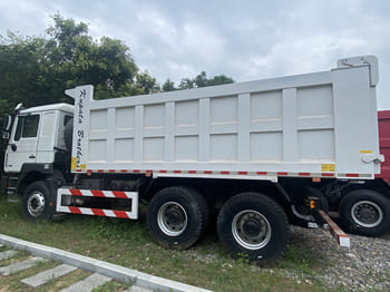 SHACMAN Shacman Tipper Truck F3000 for Sale in Nigeria - Sunkvežimis: foto 1 SHACMAN Shacman Tipper Truck F3000 for Sale in Nigeria - Sunkvežimis: foto 1