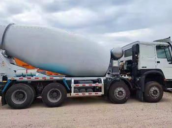 SINOTRUK Concrete Truck for Sale in Mali - Sunkvežimis: foto 2 SINOTRUK Concrete Truck for Sale in Mali - Sunkvežimis: foto 2