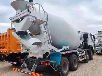 SINOTRUK Concrete Truck for Sale in Mali - Sunkvežimis: foto 3 SINOTRUK Concrete Truck for Sale in Mali - Sunkvežimis: foto 3