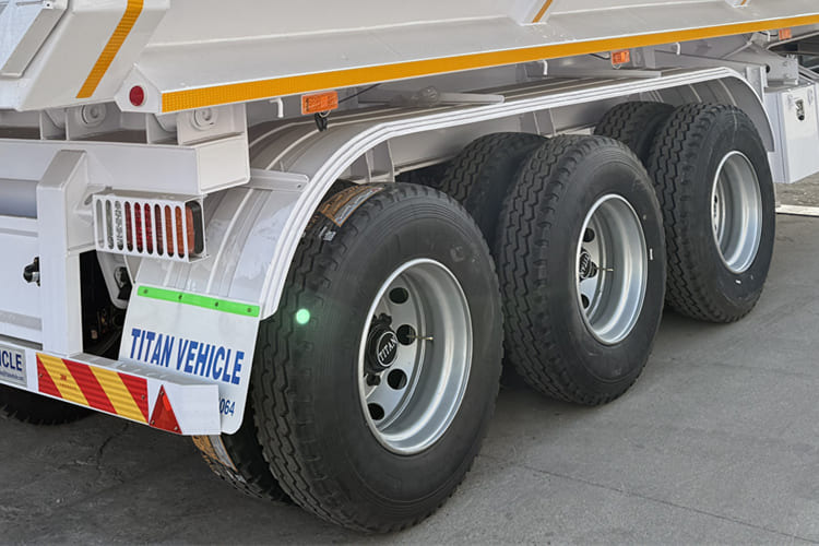 TITAN 3 Axle Tipper Trailer for Sale in Tanzania - Savivartis puspriekabė: foto 4 TITAN 3 Axle Tipper Trailer for Sale in Tanzania - Savivartis puspriekabė: foto 4