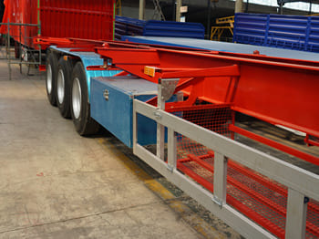 TITAN 40 ft Container Trailer for Sale in Namibia - Važiuoklės puspriekabė: foto 5 TITAN 40 ft Container Trailer for Sale in Namibia - Važiuoklės puspriekabė: foto 5