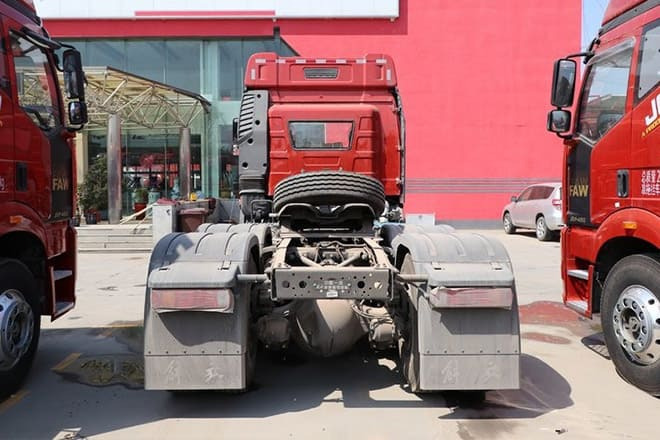 FAW Faw J6P 380HP Truck for Sale in Mali - Vilkikas: foto 2 FAW Faw J6P 380HP Truck for Sale in Mali - Vilkikas: foto 2